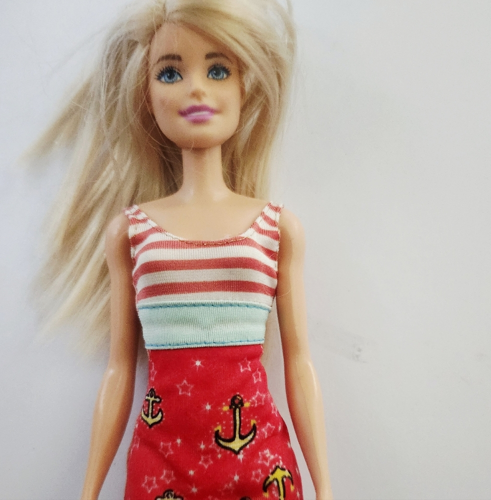 Barbie - Picture 8 of 9